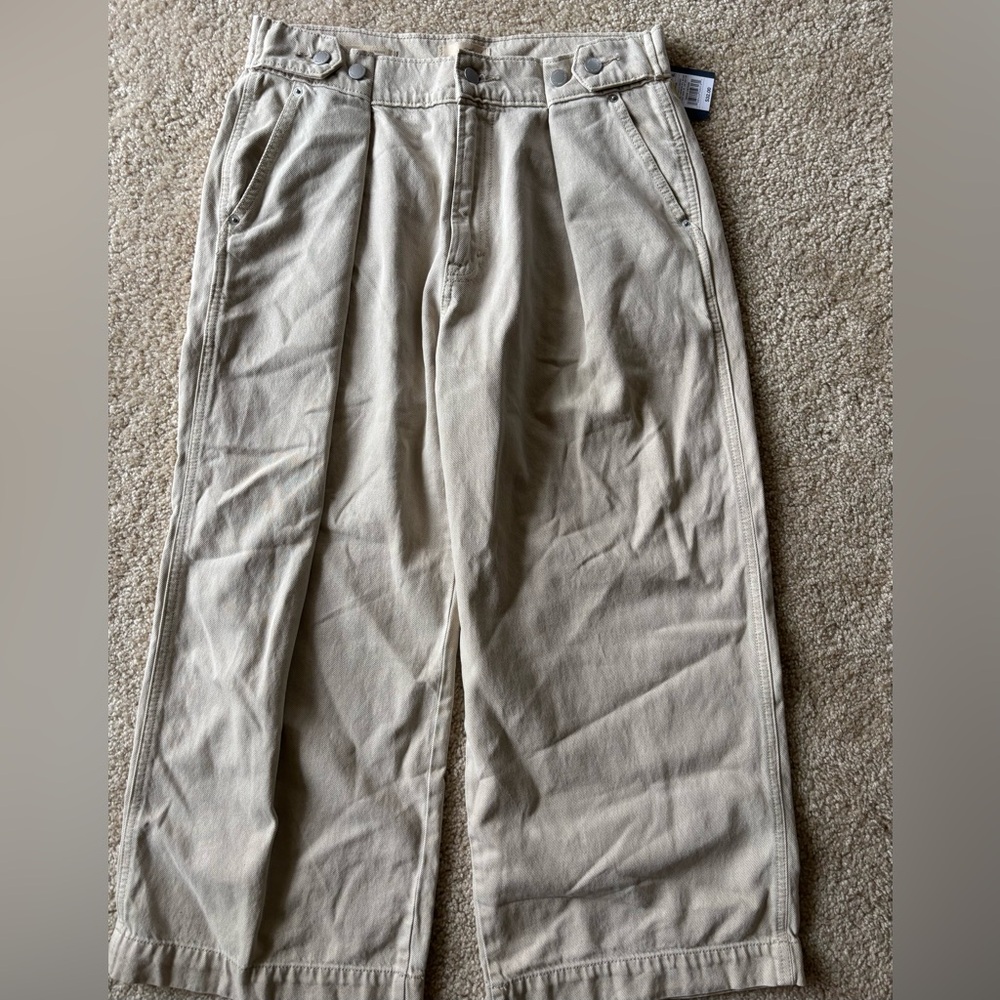 NWT Universal Thread Wide leg Cropped Cream Pants